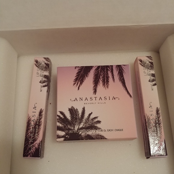 Anastasia Beverly Hills Other - 💋NWT Anastasia Beverly Hills Sunset Palette